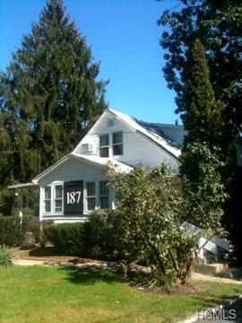 Property Photo:  187 W Clarkstown Road 10  NY 10956 