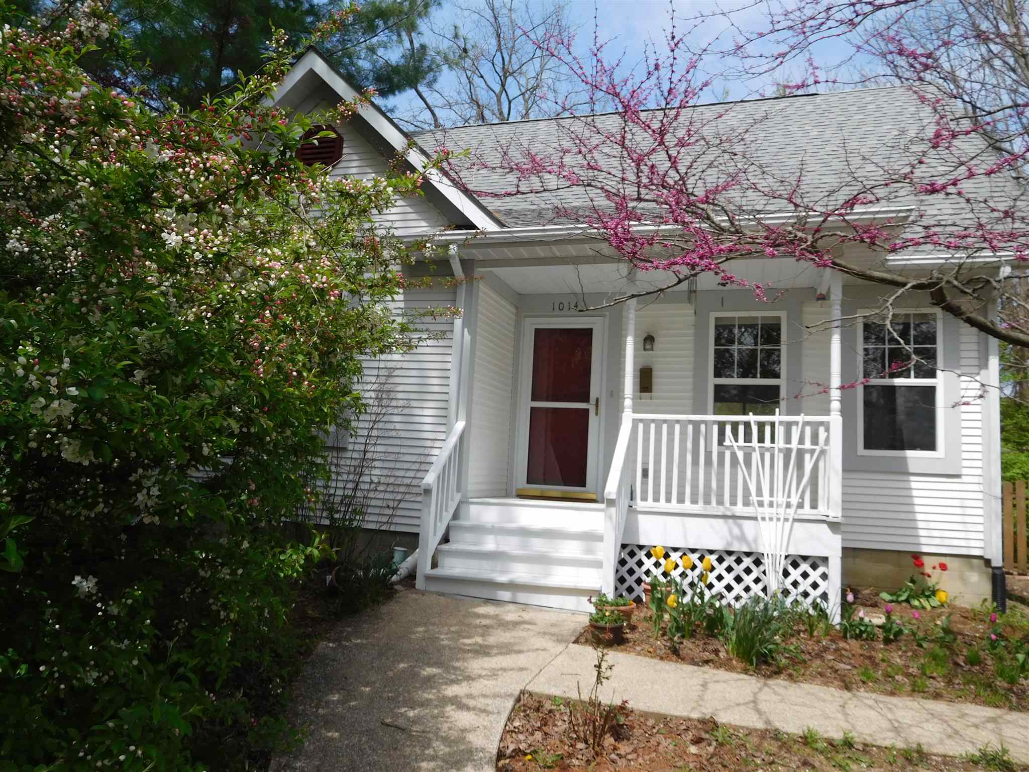 Property Photo:  1014 W 8th Street  IN 47404 