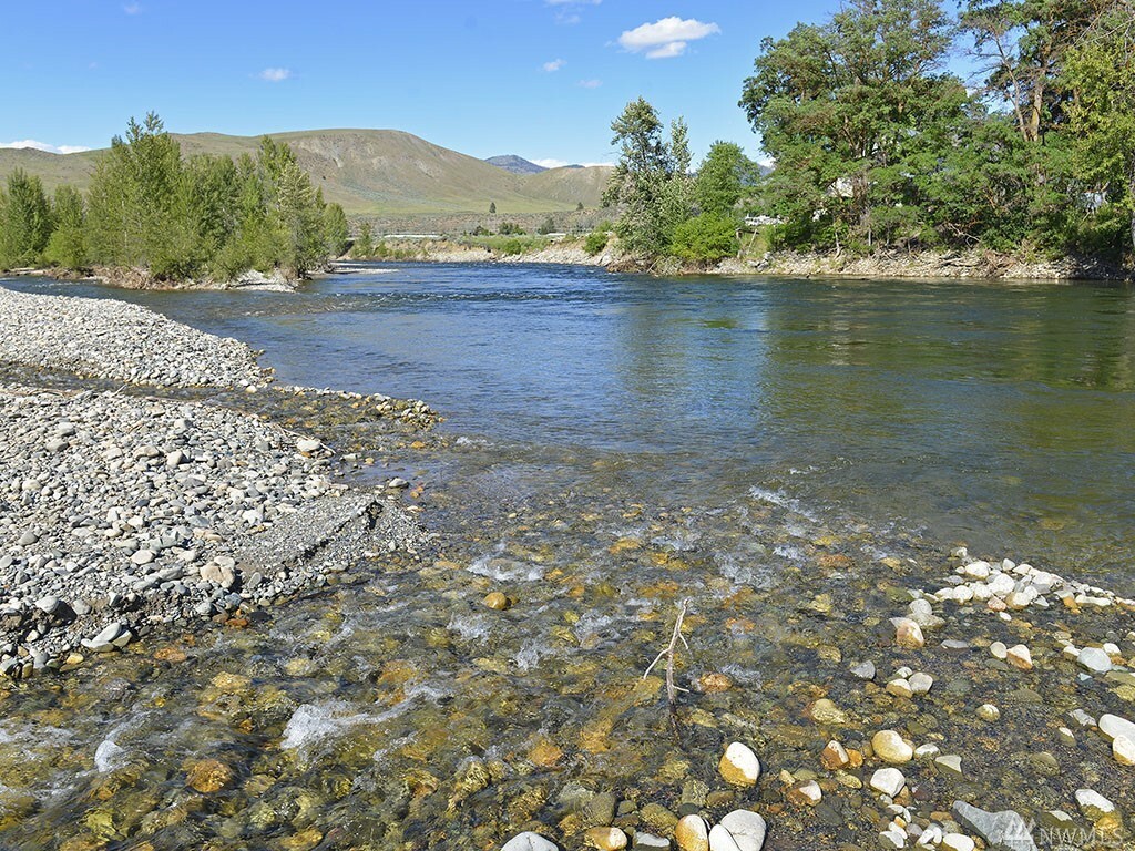 Property Photo:  26 Beaver Pond Rd  WA 98856 