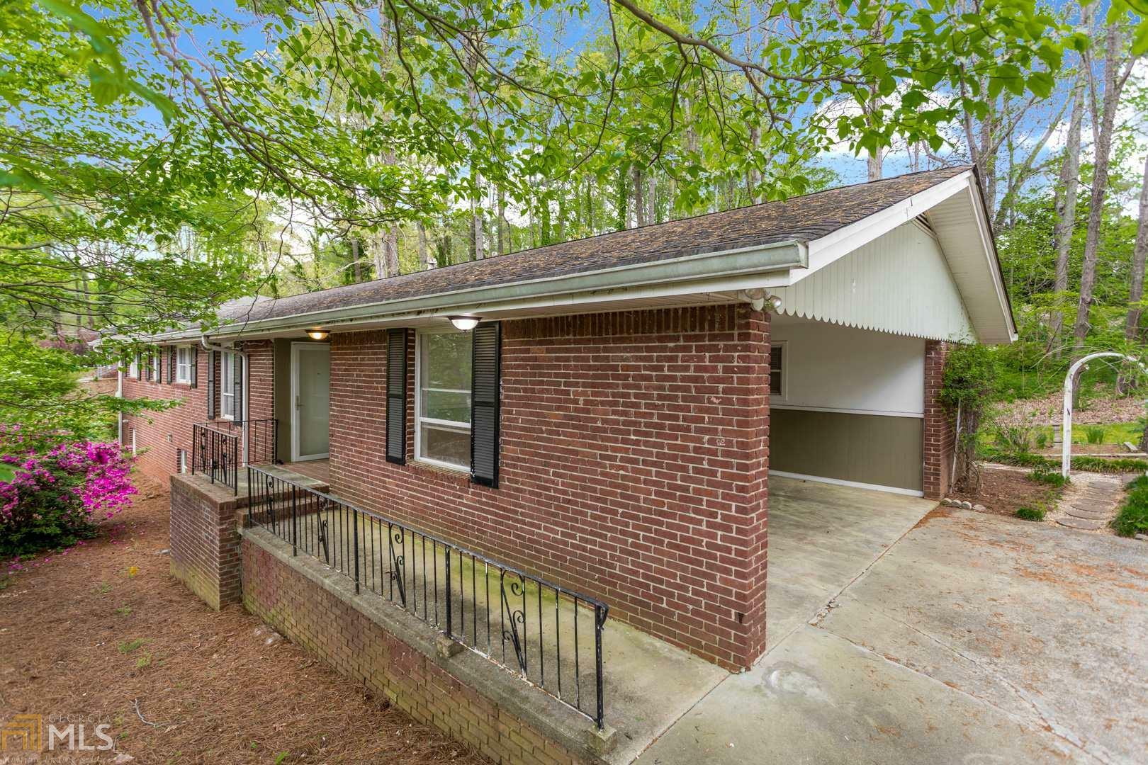 Property Photo:  2992 Dogwood Dr  GA 30344 