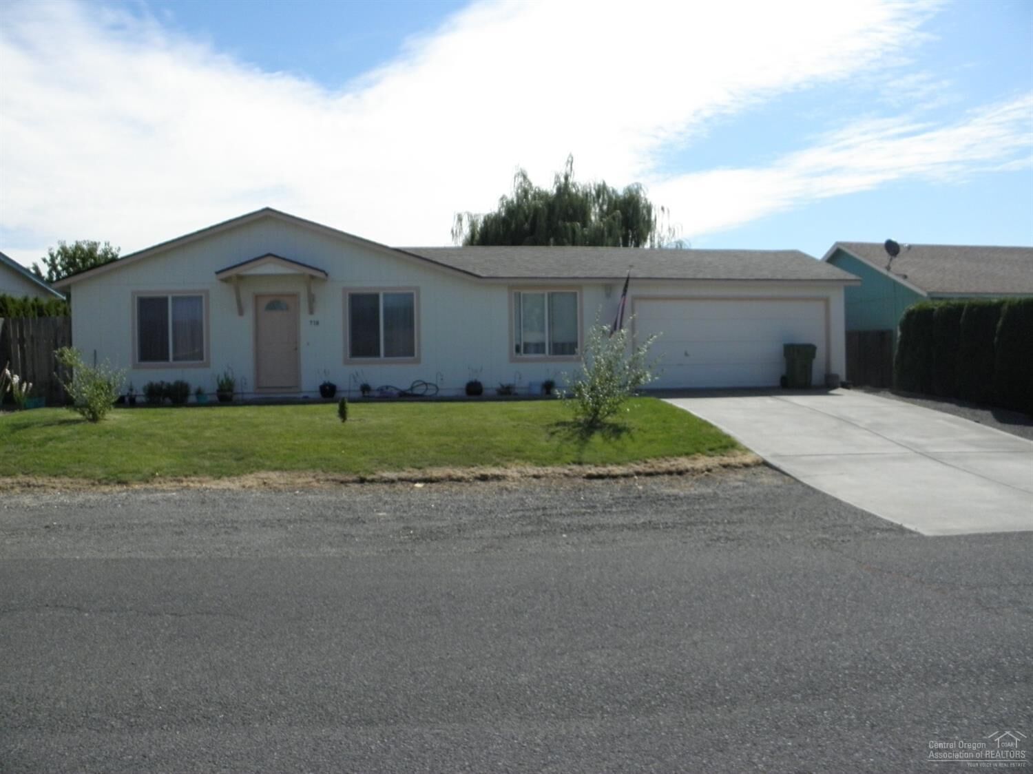 Property Photo:  718 Mountain Ridge Drive  OR 97734 