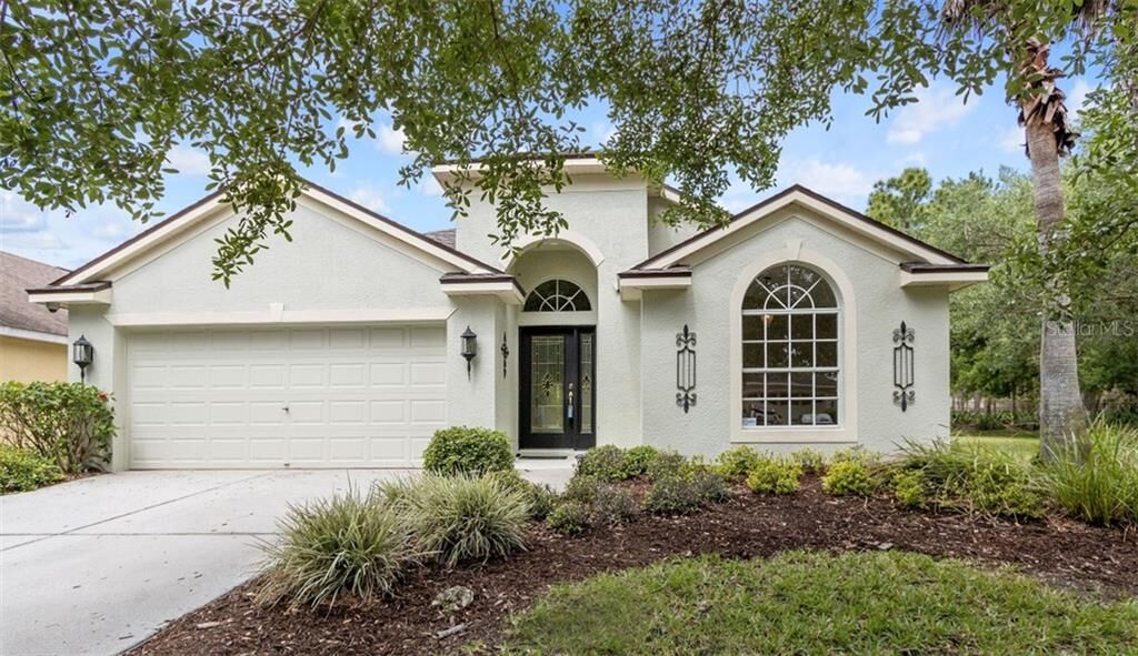 Property Photo:  18626 Le Dauphine Place  FL 33558 