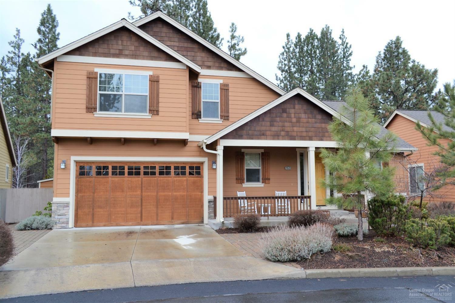 Property Photo: 19533 Pond Meadow Avenue OR 97702