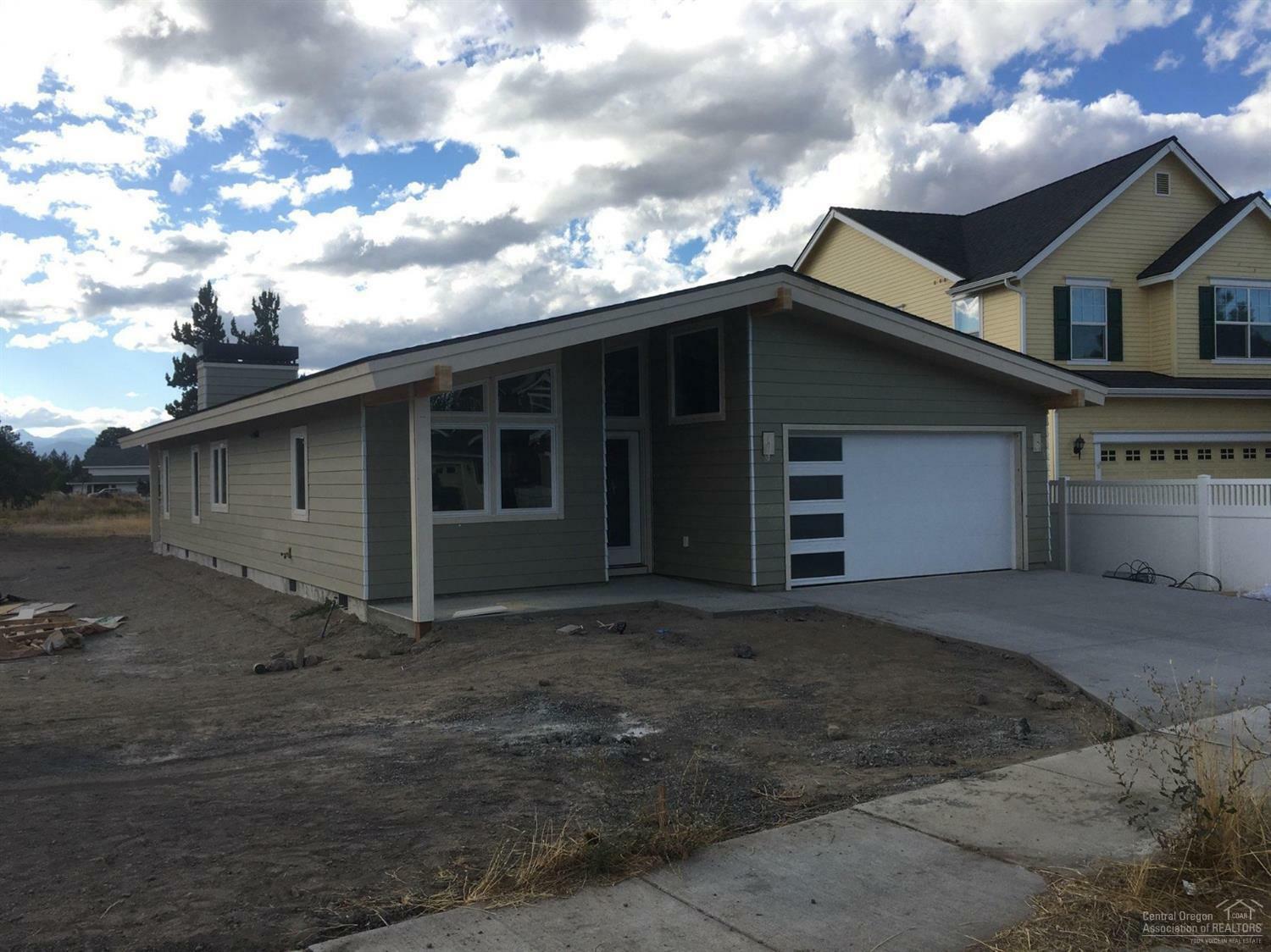 Property Photo: 62013 Dantili Road OR 97701