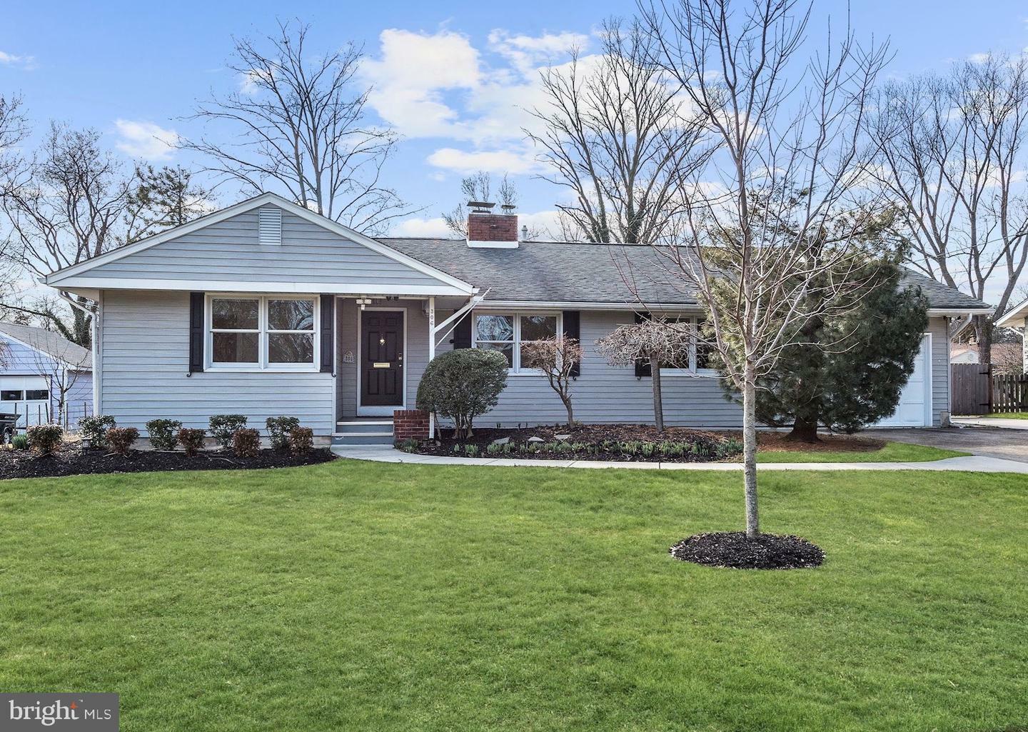 Property Photo: 306 Colonial Avenue NJ 08057
