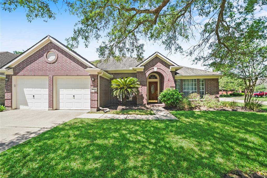 Property Photo: 3202 Blaesser Drive TX 77584