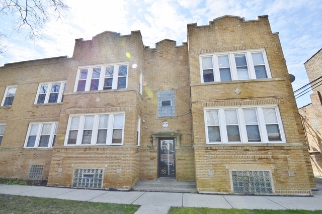 Property Photo:  3945 West Schubert Avenue 1W  IL 60647 