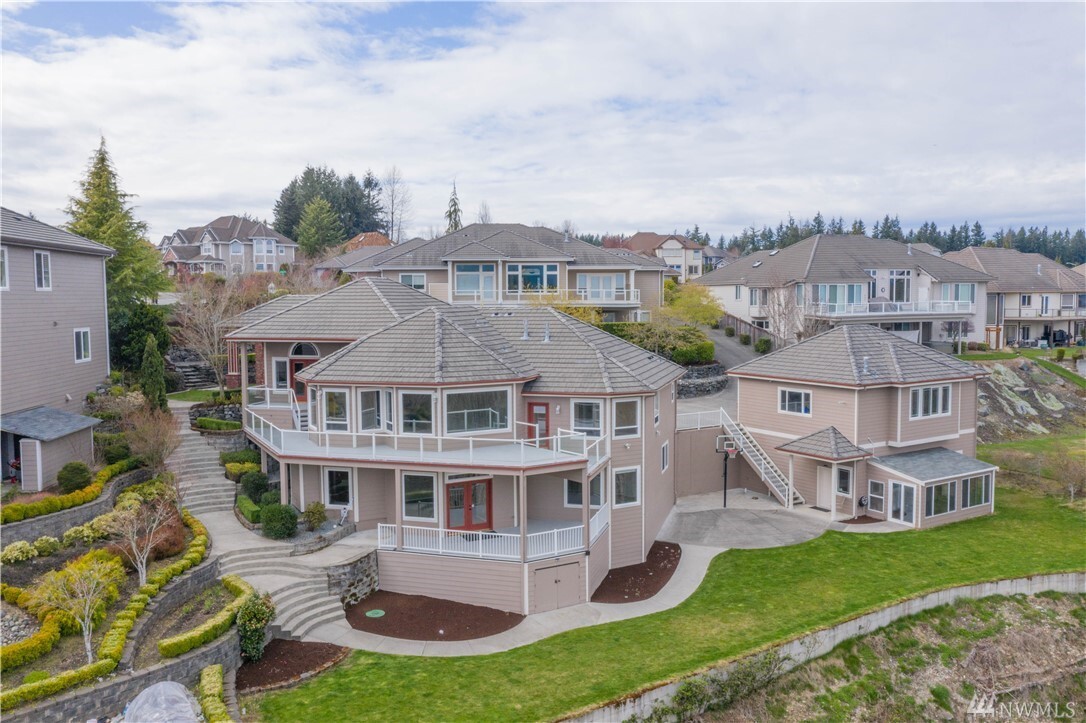 Property Photo: 15821 136th Avenue Ct E WA 98374
