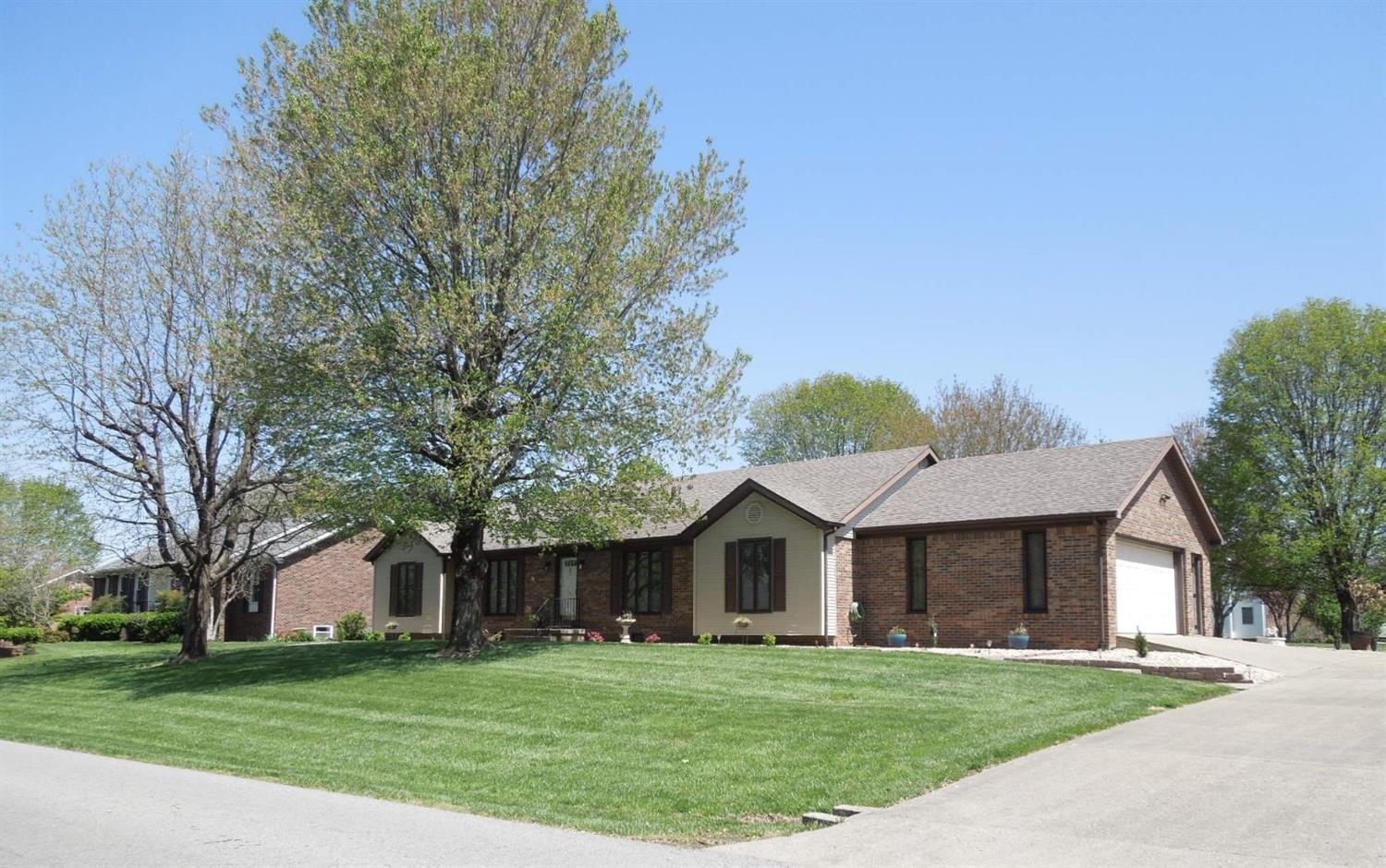 Property Photo:  121 Man O War  KY 40422 