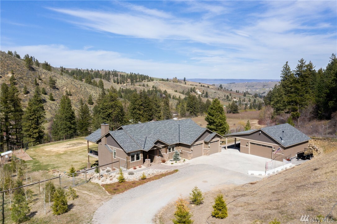 Property Photo: 5575 Squilchuck Rd WA 98801
