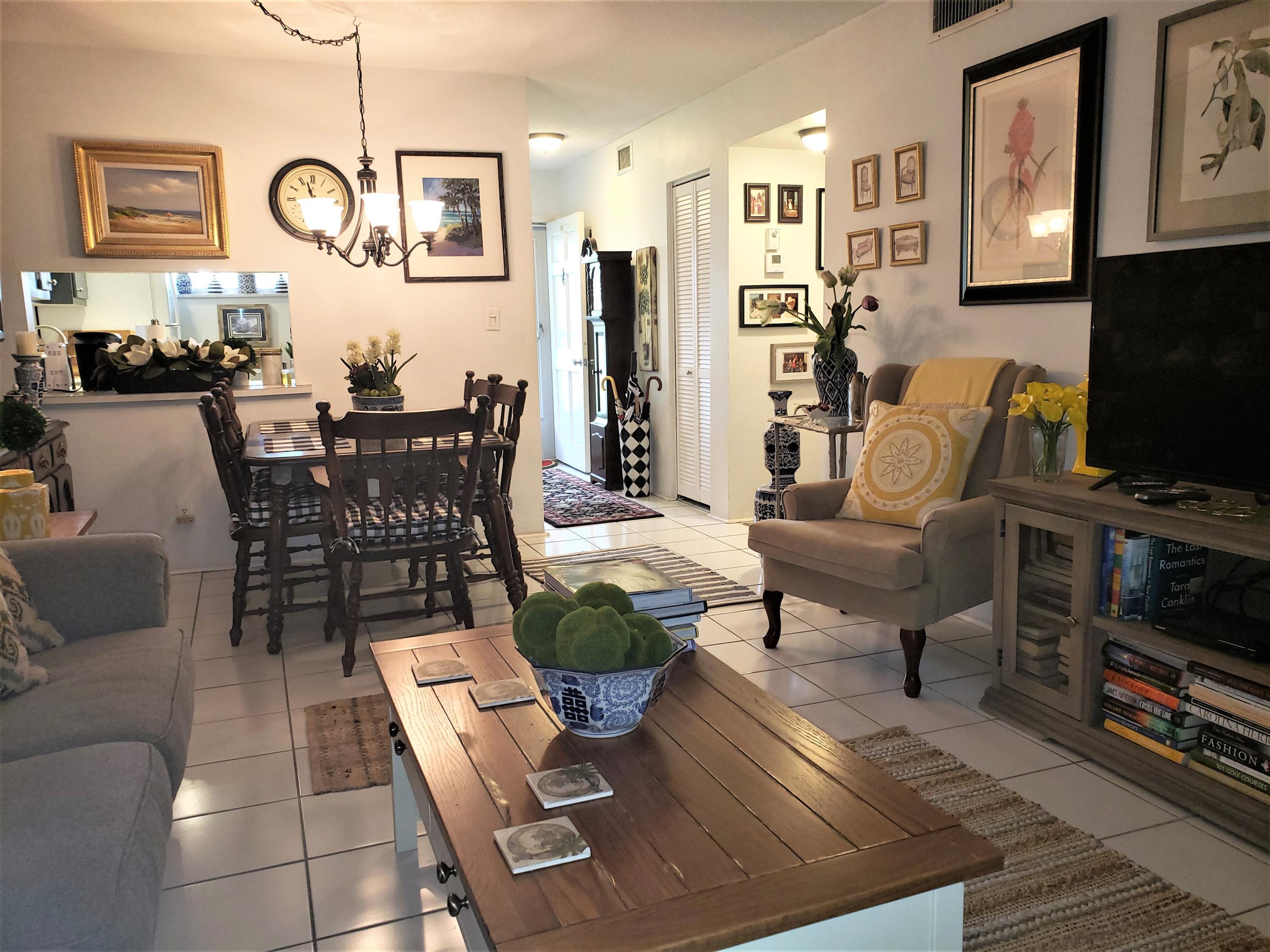 Property Photo: 2606 Garden Drive S 102 FL 33461
