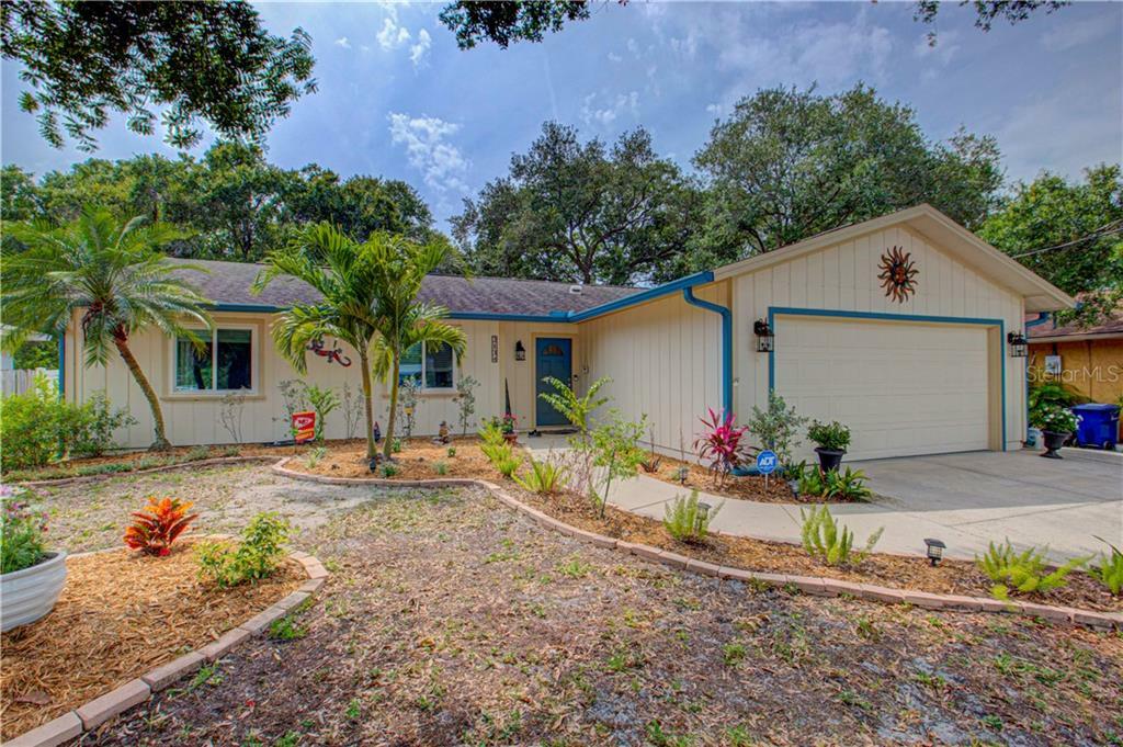 Property Photo: 2134 Greendale Drive FL 34232