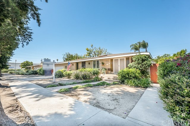 Property Photo:  7247 Etiwanda Avenue  CA 91335 