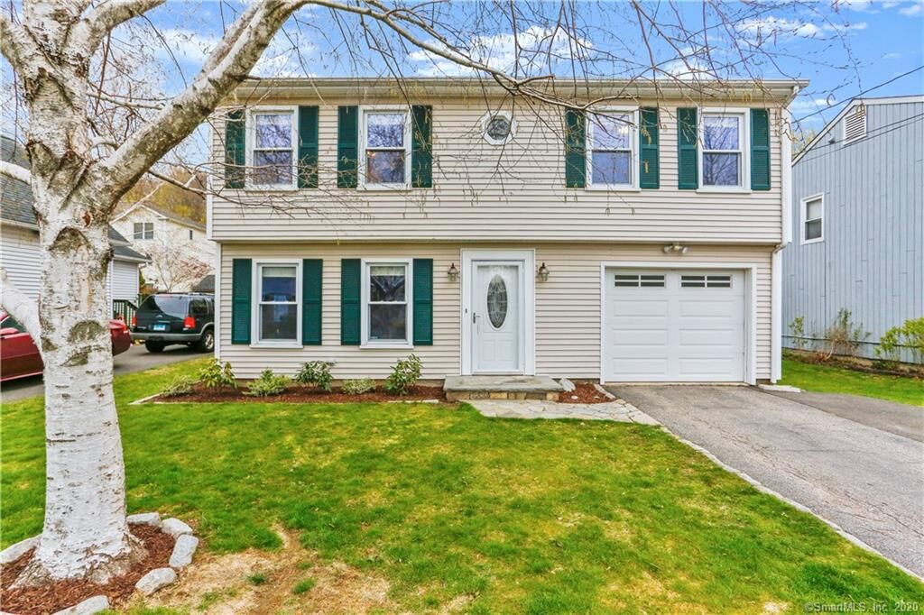 Property Photo: 21 Catlin Place CT 06484