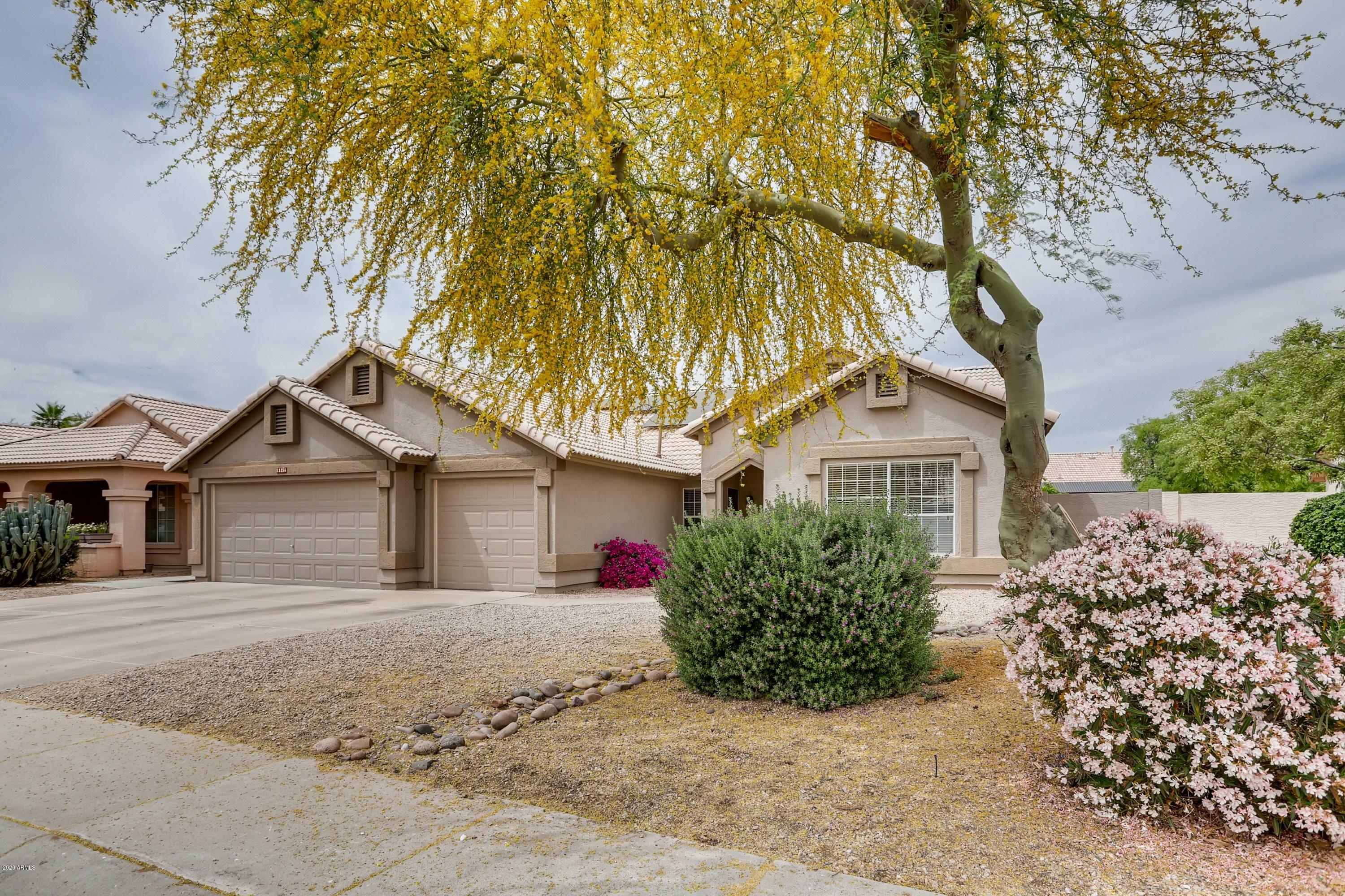 Property Photo:  13256 W Wilshire Drive  AZ 85395 