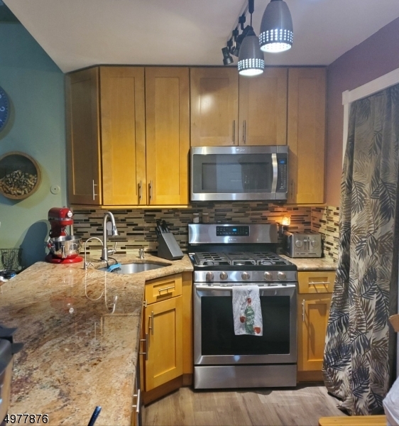 Property Photo:  4 Davos Dr Unit 6  NJ 07462 