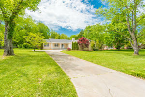 Property Photo: 1809 Oxford Drive TN 37803