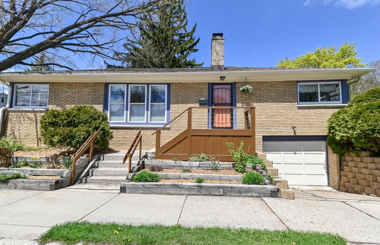 Property Photo: 1130 E Concordia Ave WI 53212