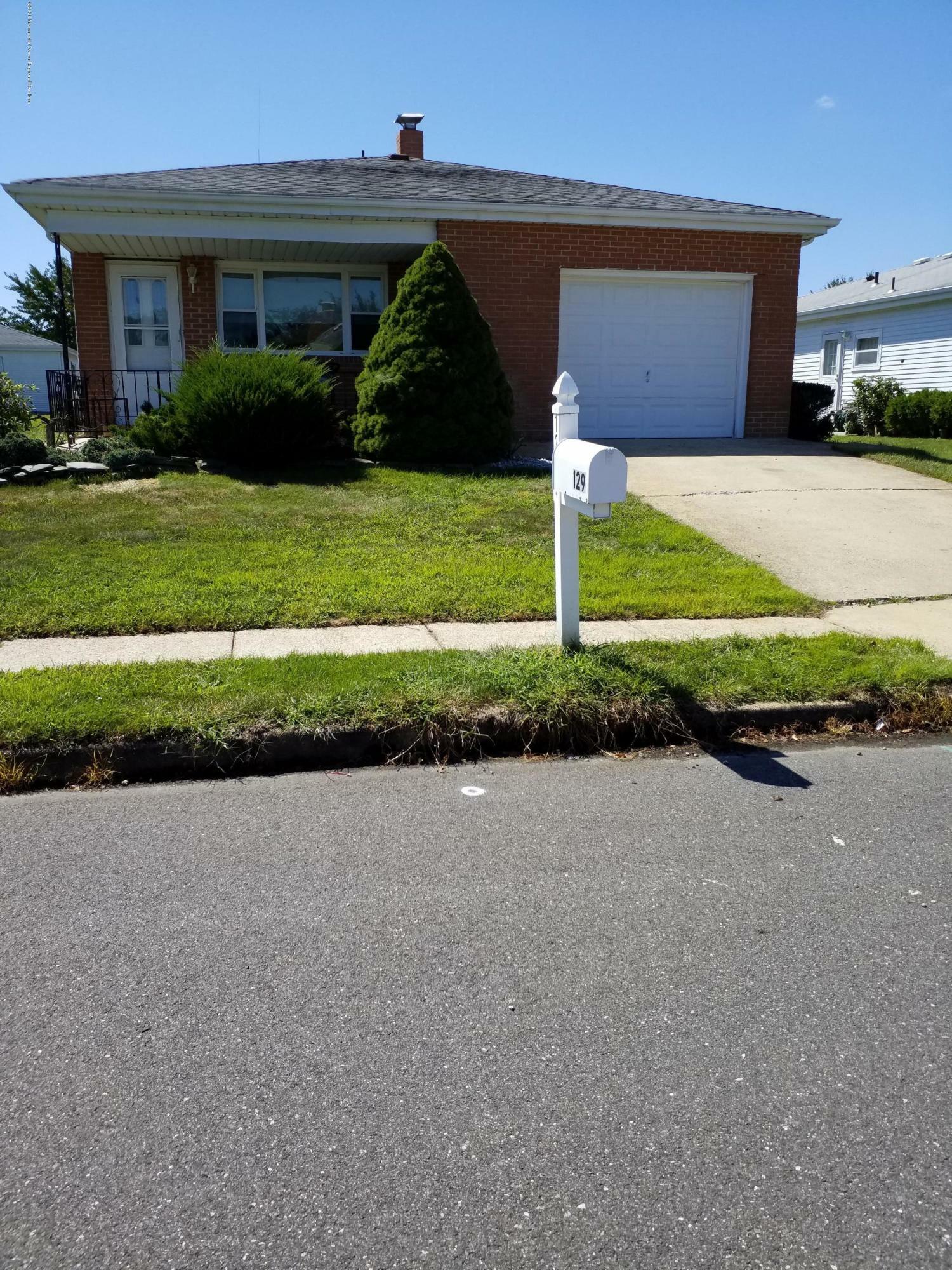 129 Bonaire Drive  Toms River NJ 08757 photo