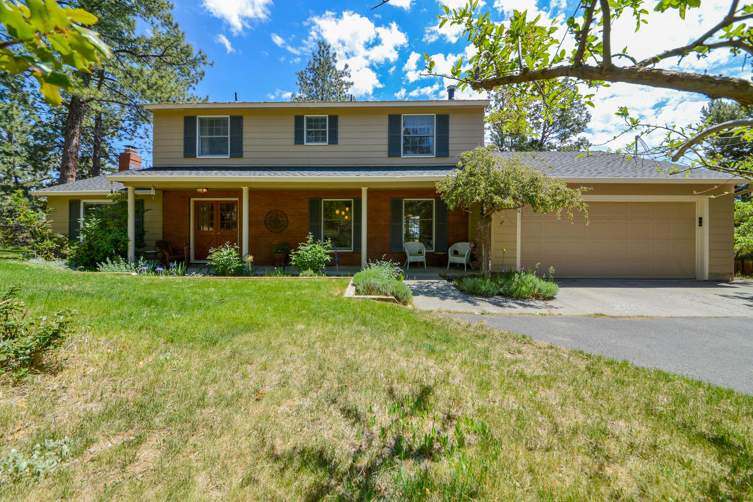 Property Photo: 2258 NW 6th Street OR 97703