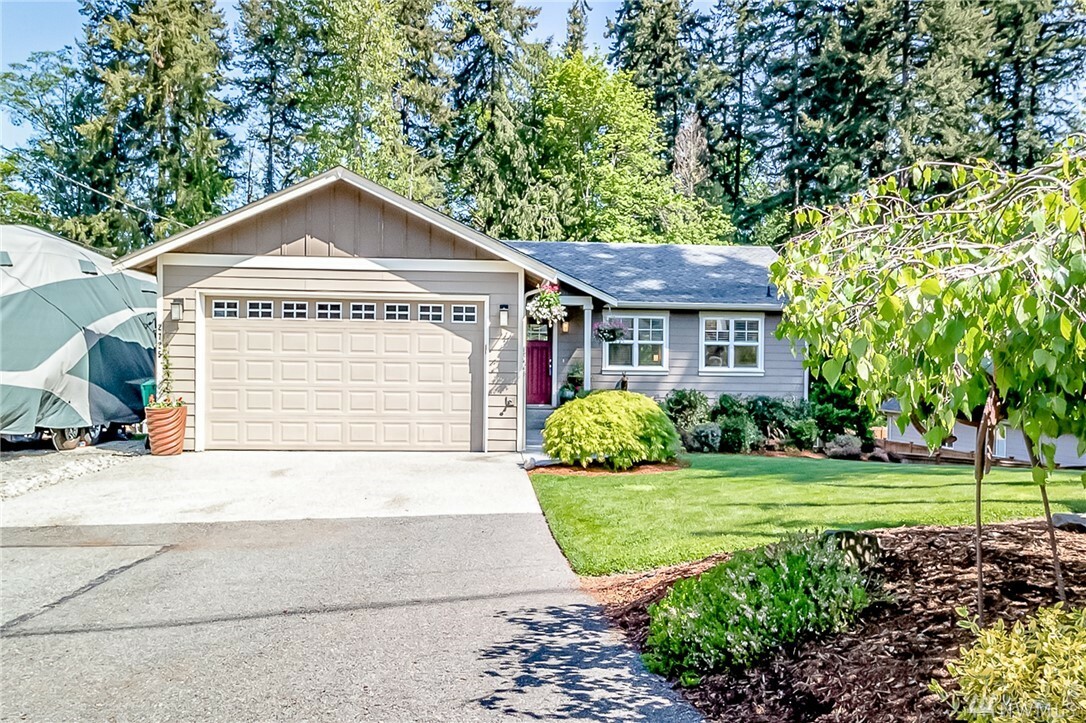 Property Photo:  2725 86th St SE  WA 98208 