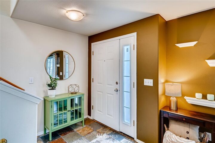 Property Photo:  8102  242nd Street SW B  WA 98026 