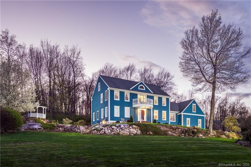 Property Photo:  74 Black Walnut Lane  CT 06013 