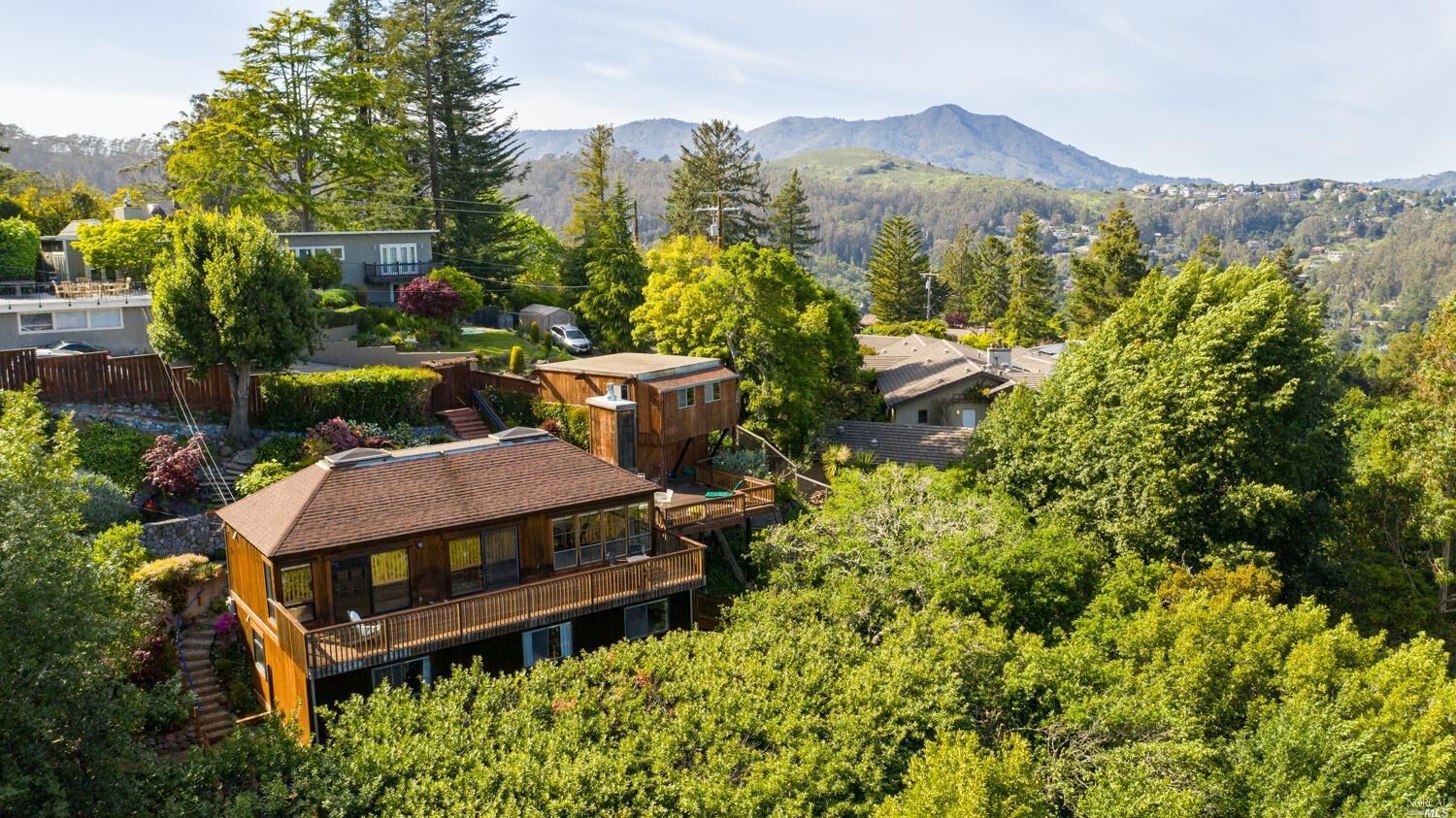 Property Photo:  811 Smith Road  CA 94941