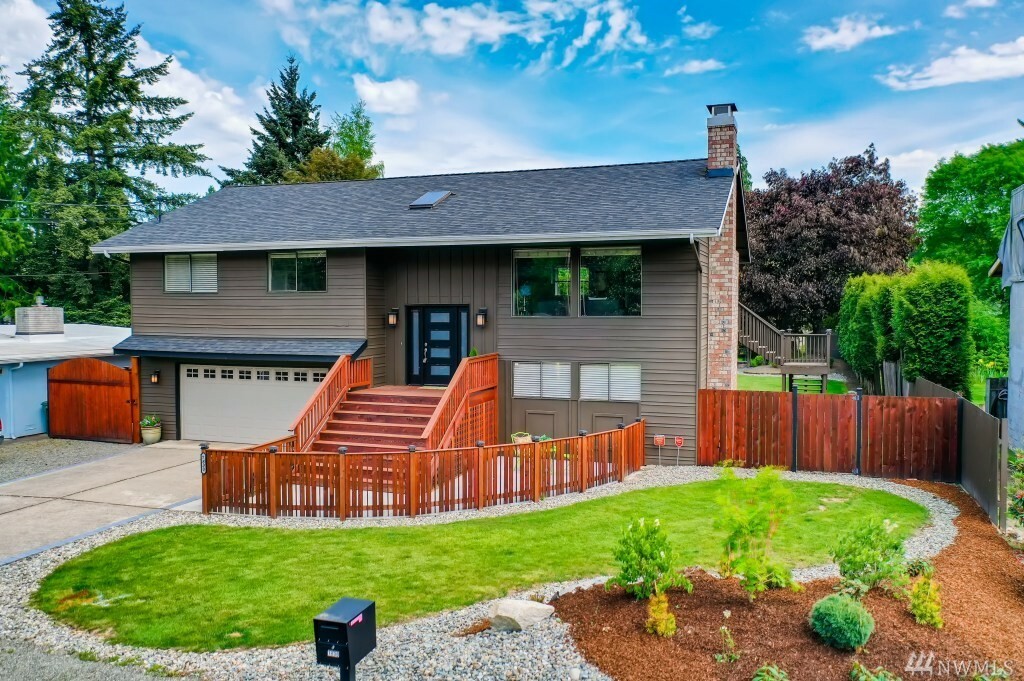 Property Photo: 7830 131st Ave NE WA 98033