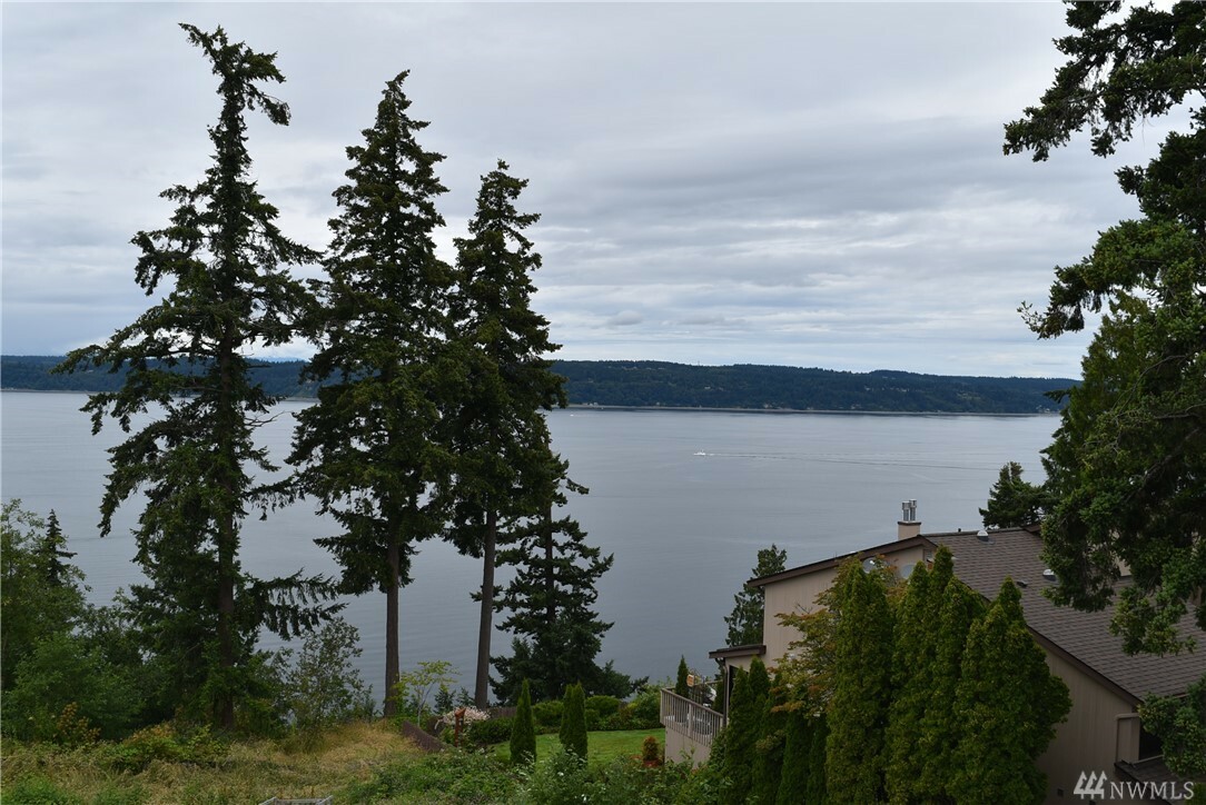 Property Photo:  5314 80th Pl SW (Unit 6)  WA 98275 