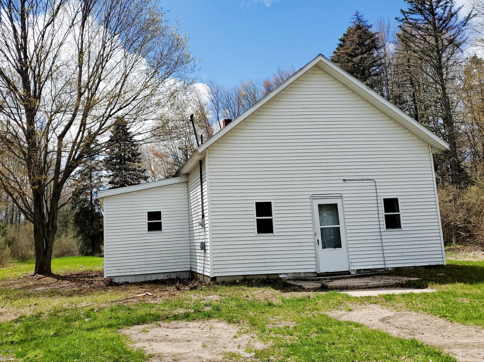 Property Photo:  313 S Amber Road  MI 49454 