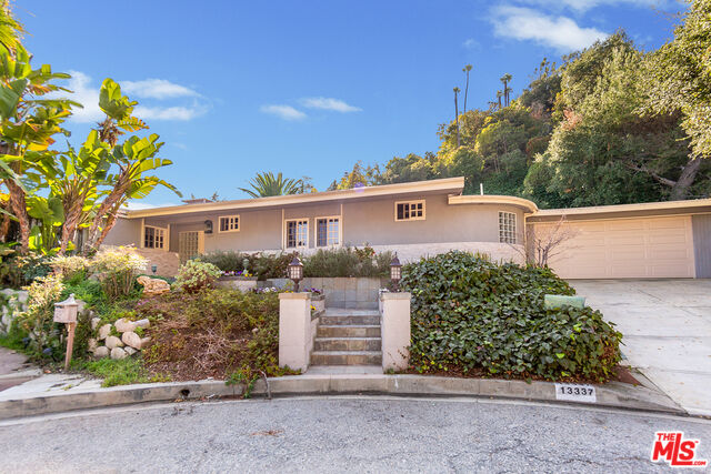 13337 Westcove Dr  Los Angeles CA 90049 photo