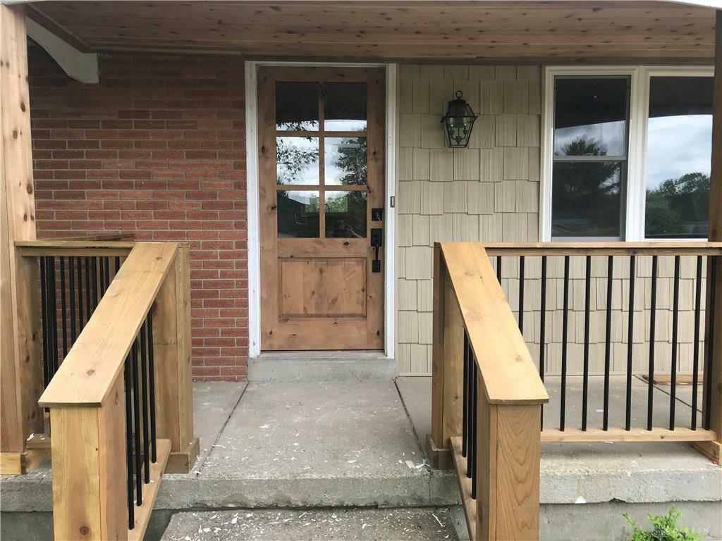 Property Photo: 437 Warwick Place OH 45324