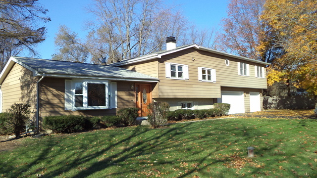 Property Photo: 10S276 Alan Road IL 60564