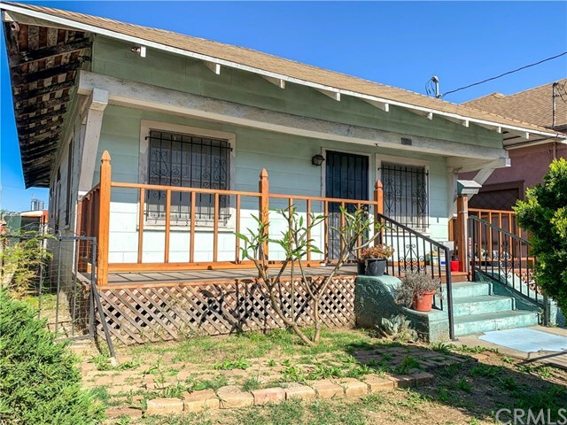 Property Photo:  1636 S New Hampshire Avenue  CA 90006 