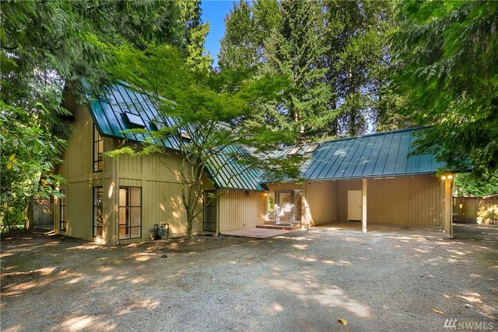 Property Photo: 11704 NE 30th Place WA 98005