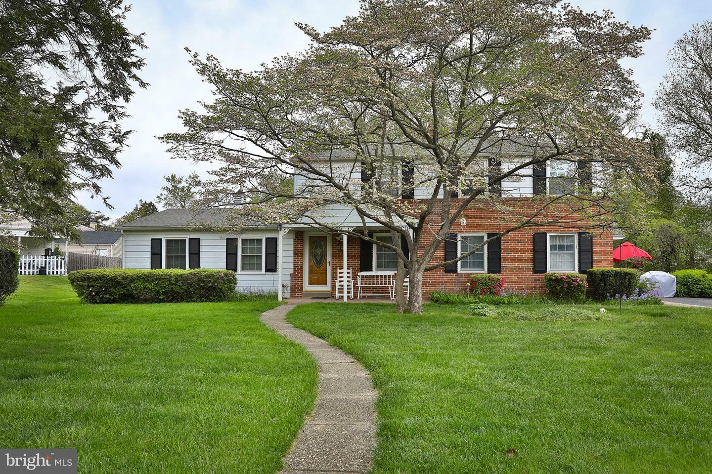 Property Photo:  207 Marble Lane  PA 19444 