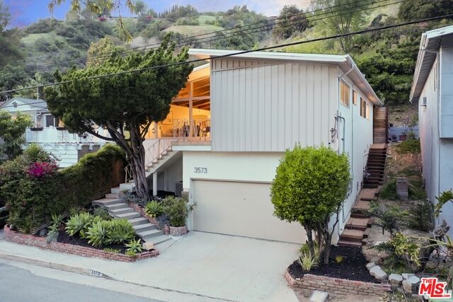 Property Photo:  3573 Division St  CA 90065 