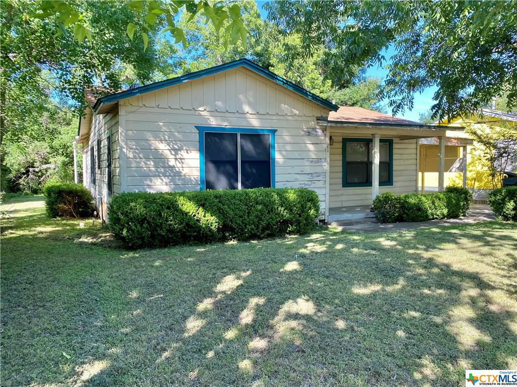 Property Photo:  216 Ellis Street  TX 78666 