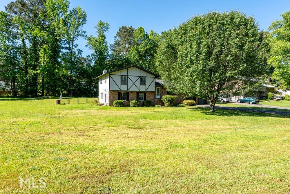 Property Photo: 1292 Hickory Wood Drive NE GA 30188