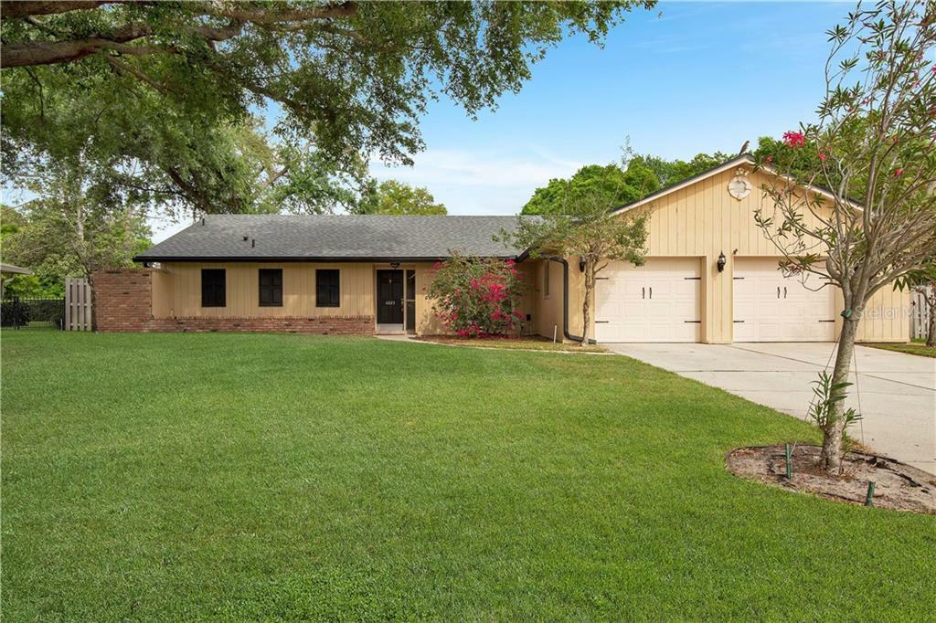 Property Photo: 6823 Bittersweet Lane FL 32819