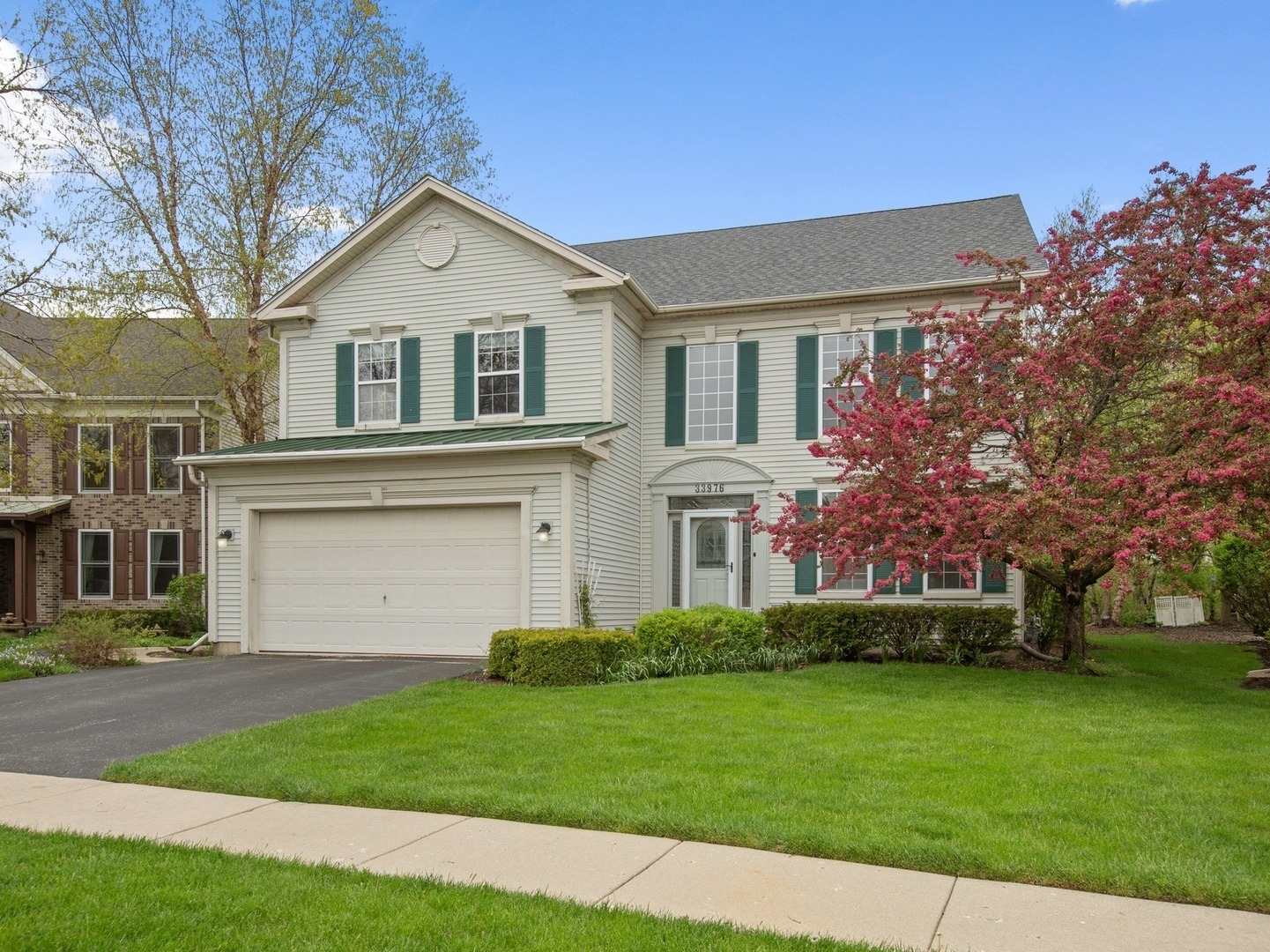 Property Photo:  33976 North Wooded Glen Drive  IL 60030 