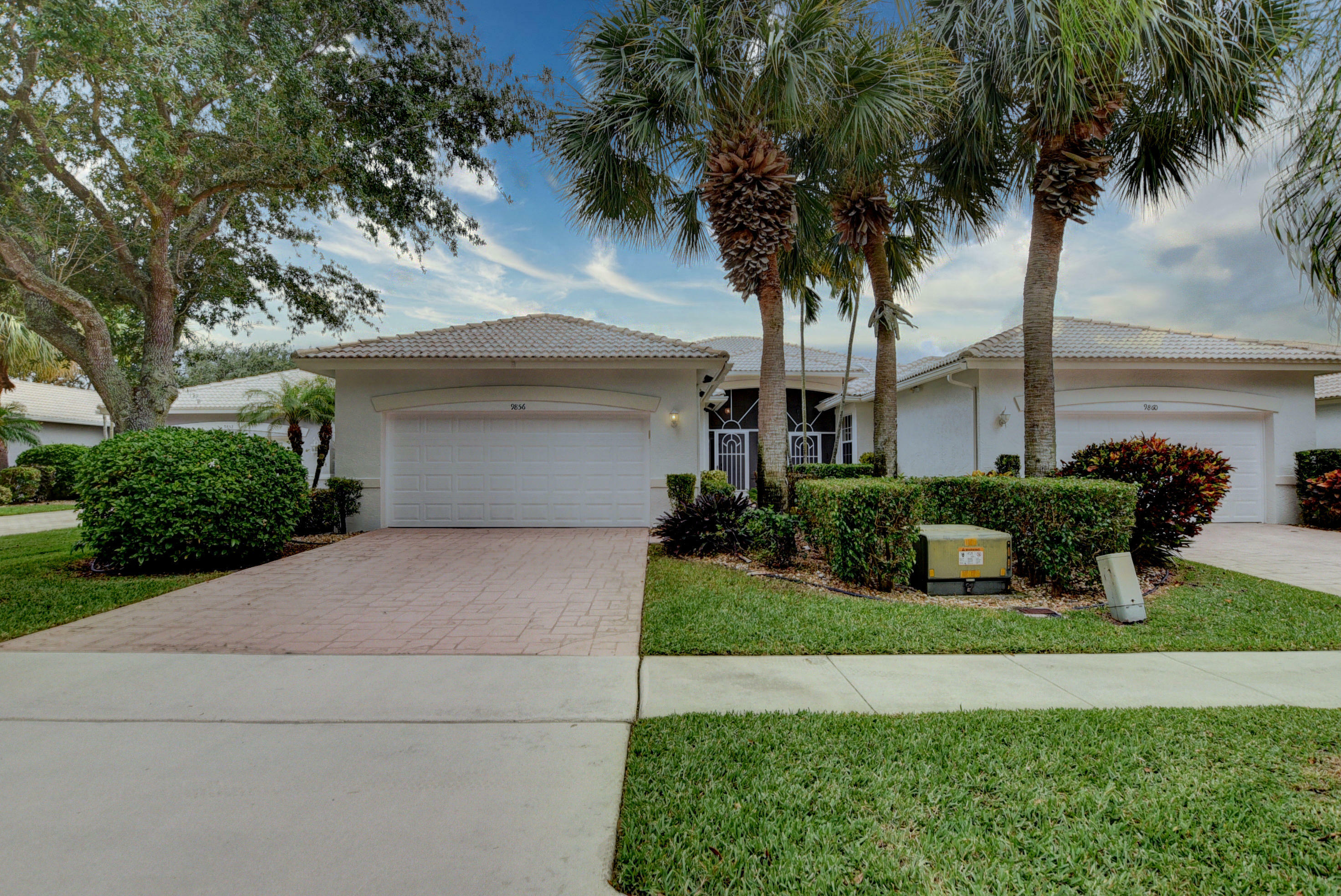 Property Photo:  9856 Crescent View Drive S  FL 33437 