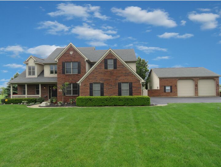 1633 E Glenhurst NW Drive  Lancaster OH 43130 photo