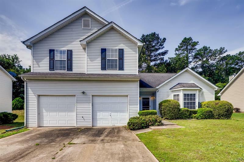Property Photo: 1427 Pebble Ridge Lane GA 30228
