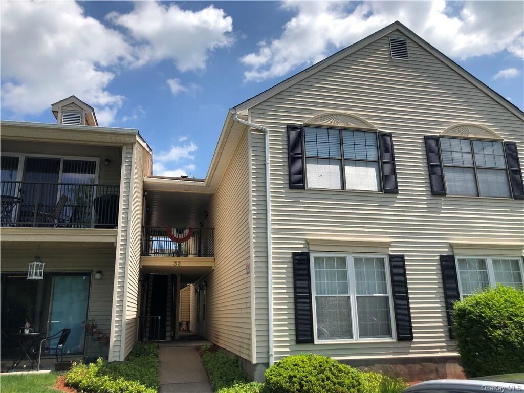 Property Photo:  33 Moore Lane 28  NY 10992 