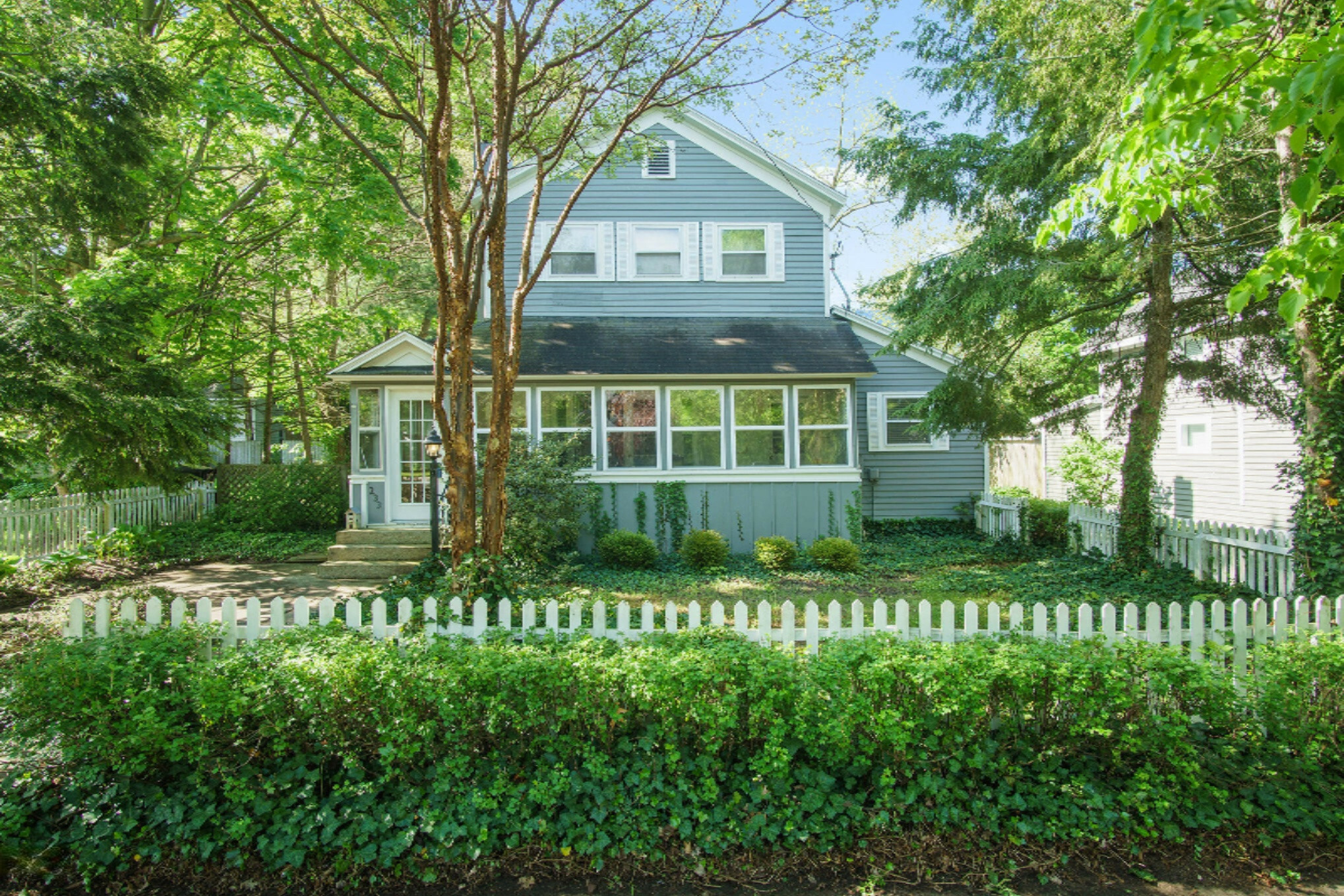 Property Photo: 233 Francis Street MI 49453