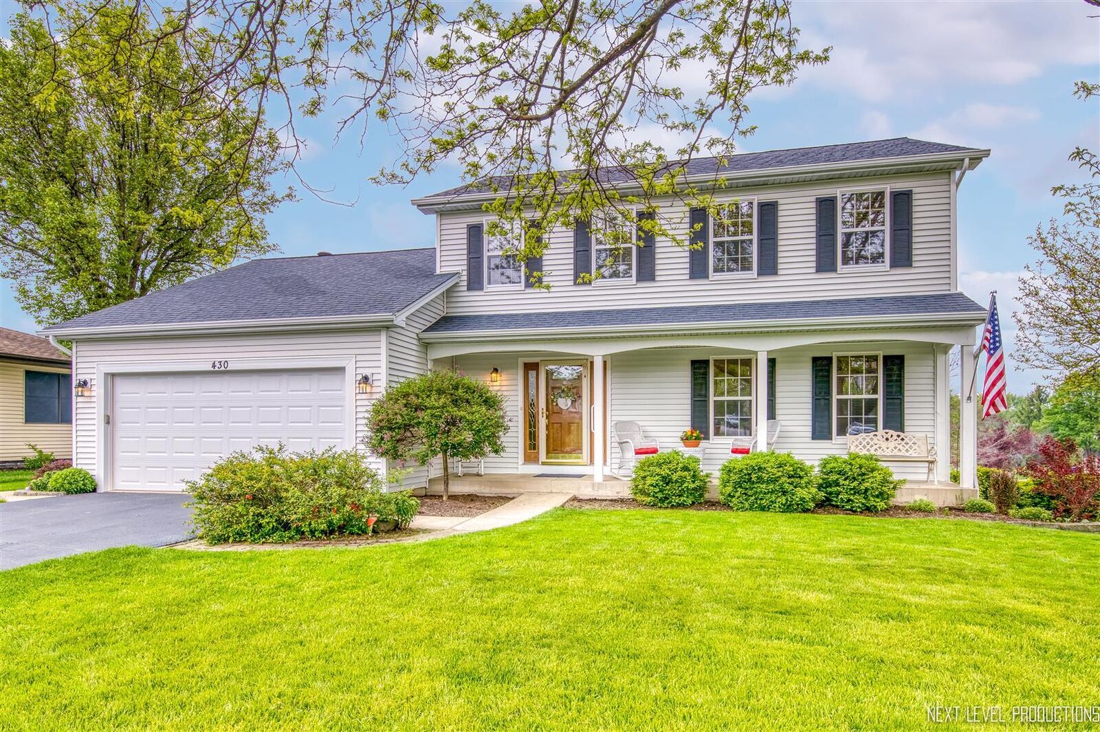 Property Photo: 430 Liberty Avenue IL 60177