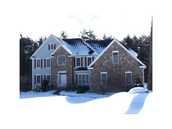 Property Photo:  28 Tanglewood Dr.  NH 03062 