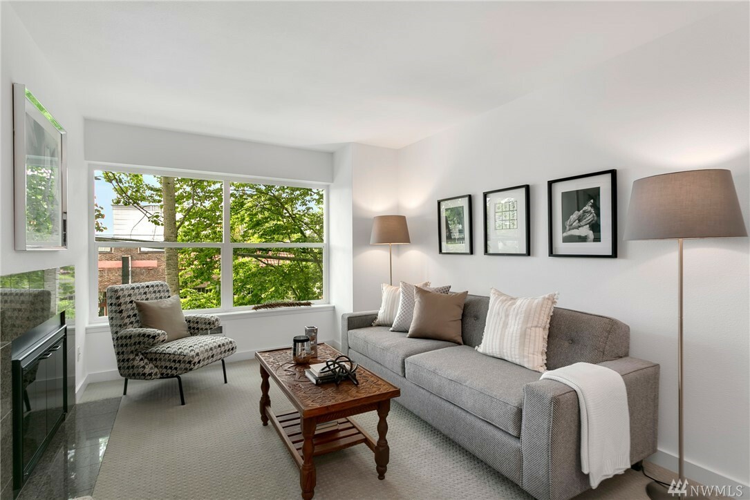 Property Photo: 7600 Greenwood Ave N 306 WA 98103